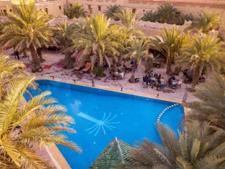 Hotel Xaluca Maadid zwembad - Erfoud