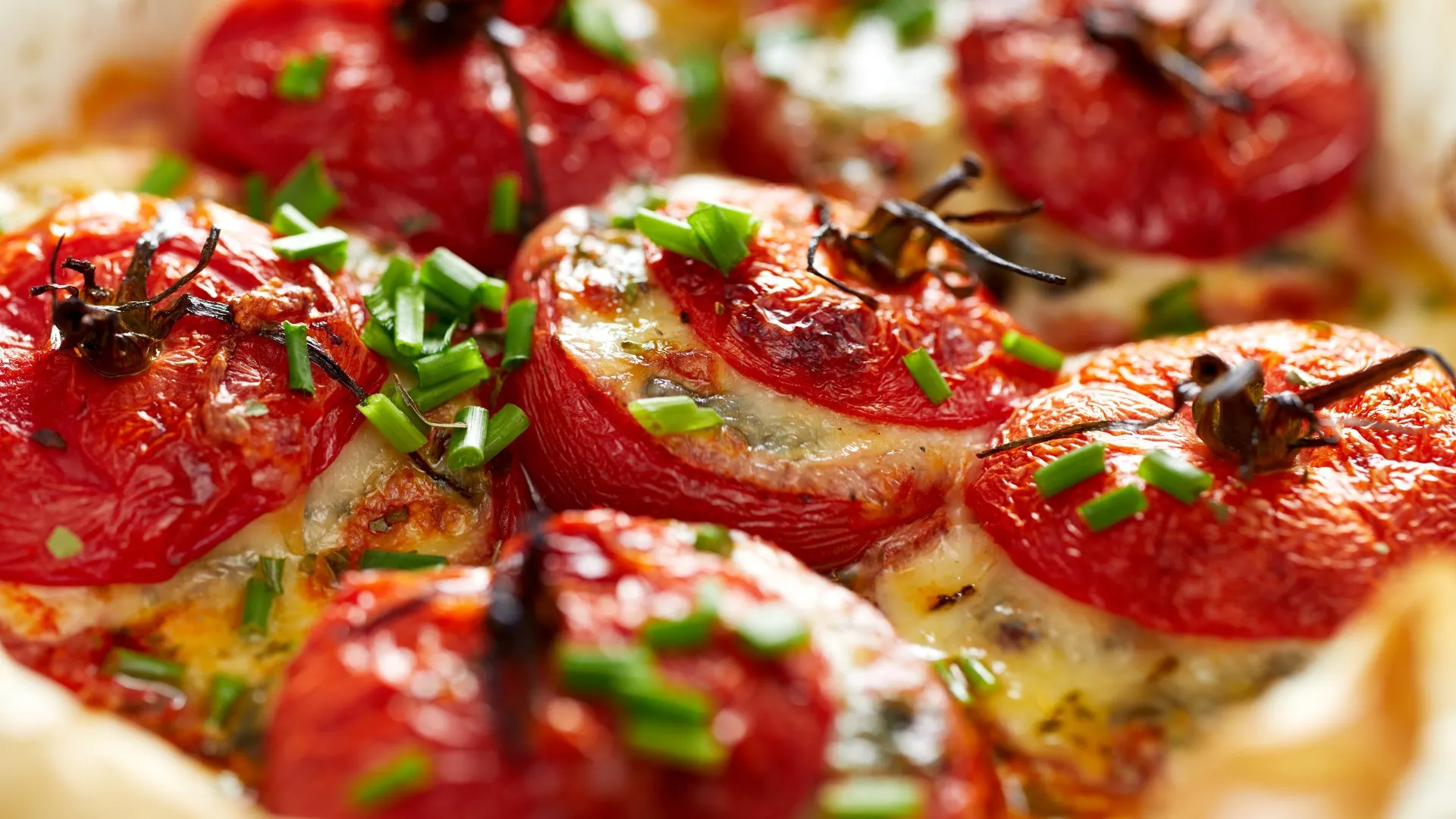 Yemista, Griekse gevulde tomaten, in Ikaria, Griekenland