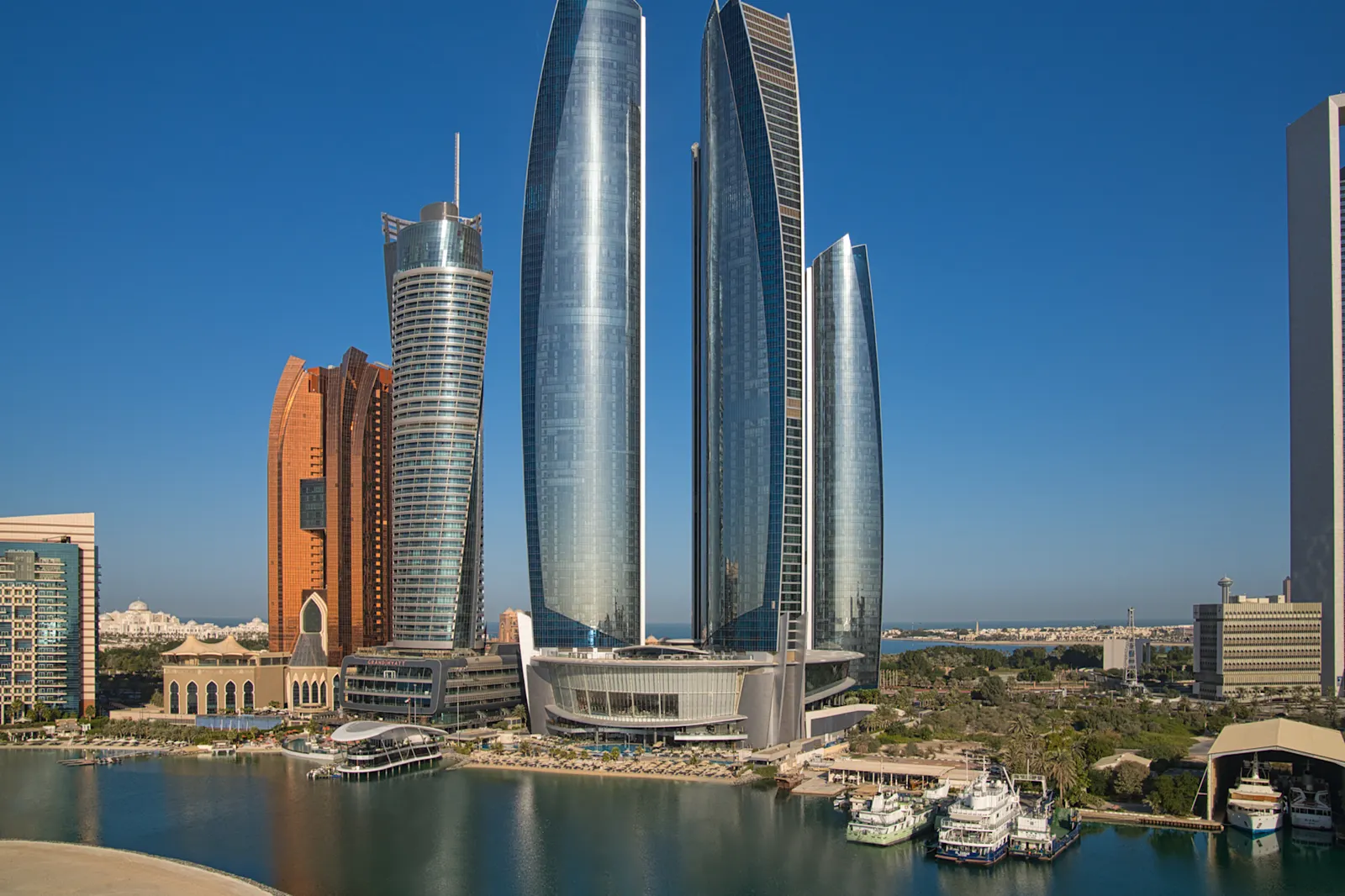 Conrad Etihad Towers (Abu Dhabi) - building