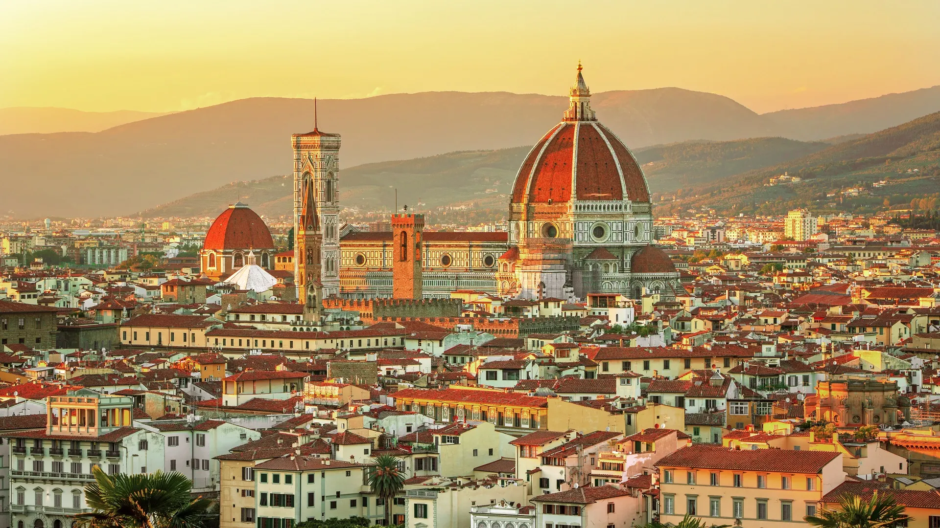 Cathedral Santa Maria del Fiore at sunrise, Florence