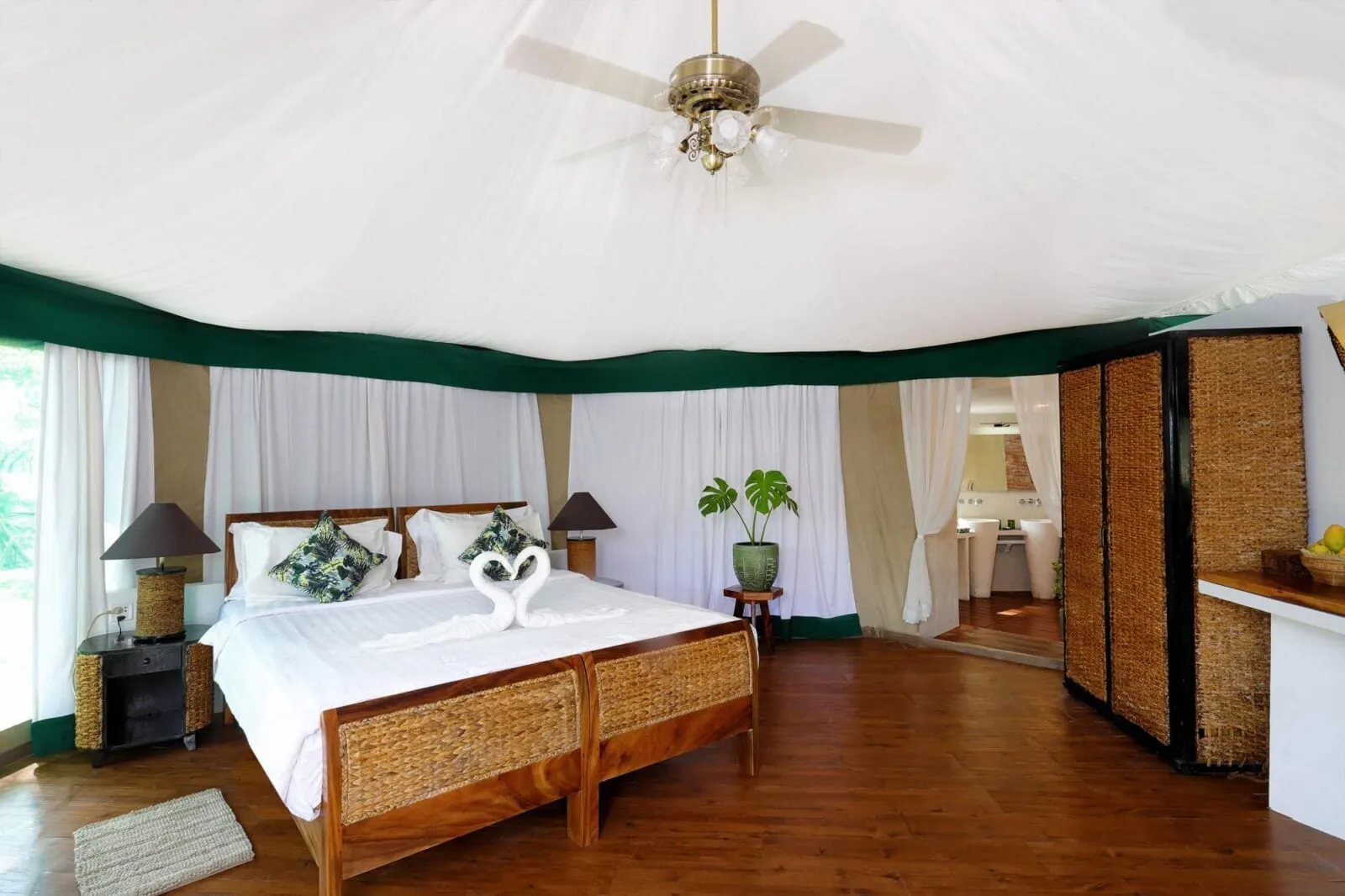 &Olives-Thailand-Koh Kong-Orchids retreat-inside