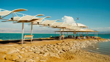 Strand bij Dode Zee, Israël