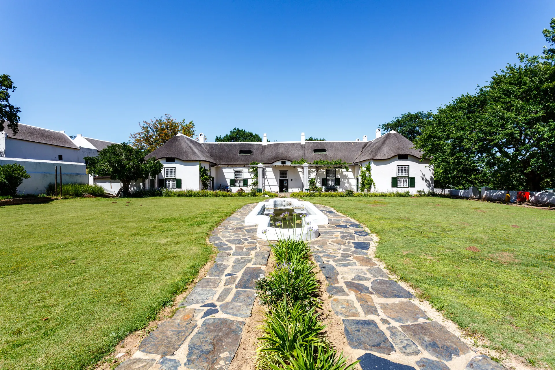 &Olives Zuid Afrika Garden route Swellendam Exterior of the Drostdy in Swellendam