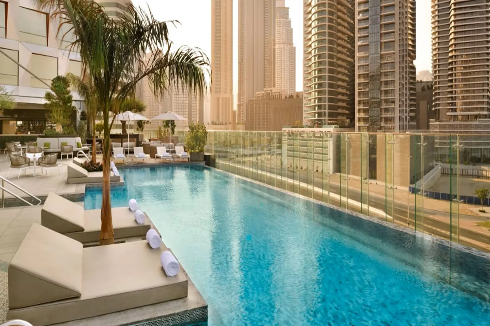 Hotel Indigo Dubai - pool