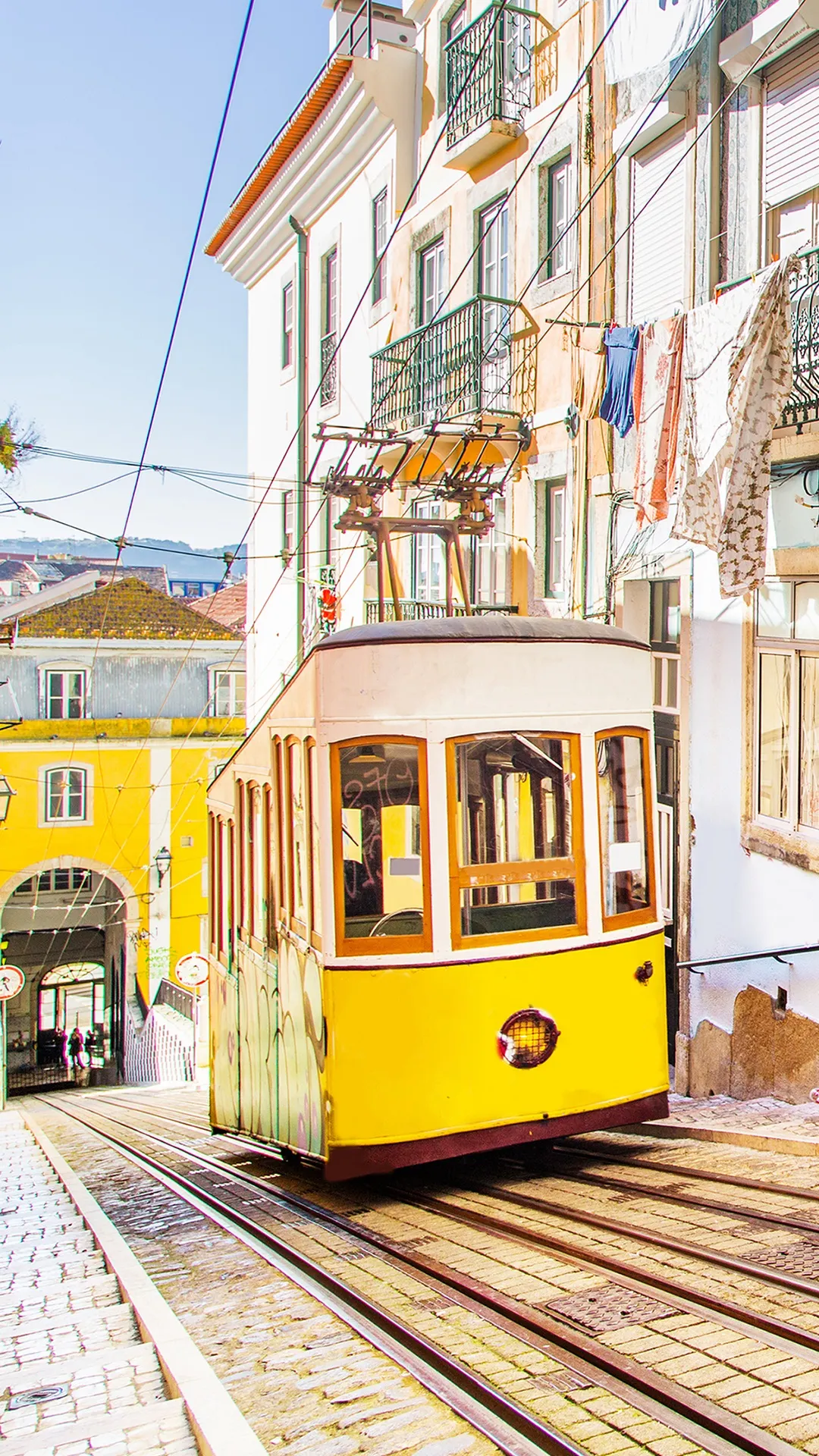 Tram in Lissabon