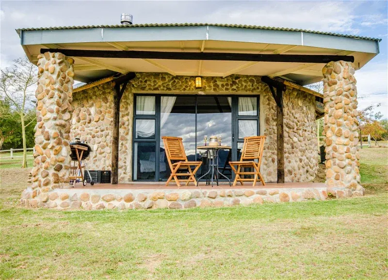 &Olives-Zuid-Afrika-Tulbagh-Kasteelberg-cottage-outside