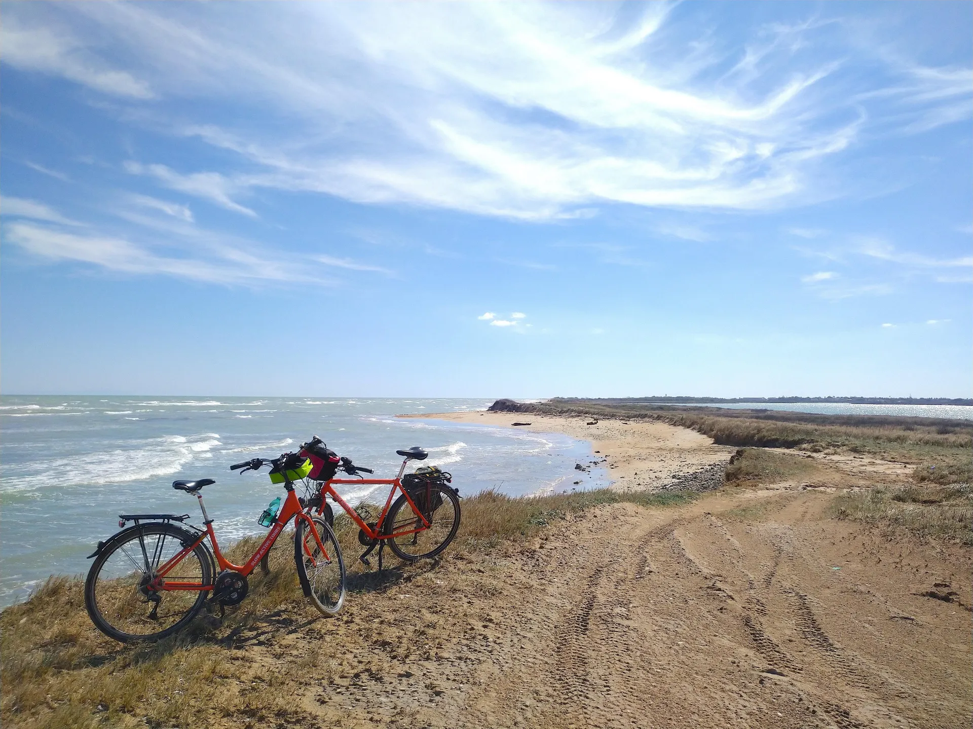 Fietsen op het strand