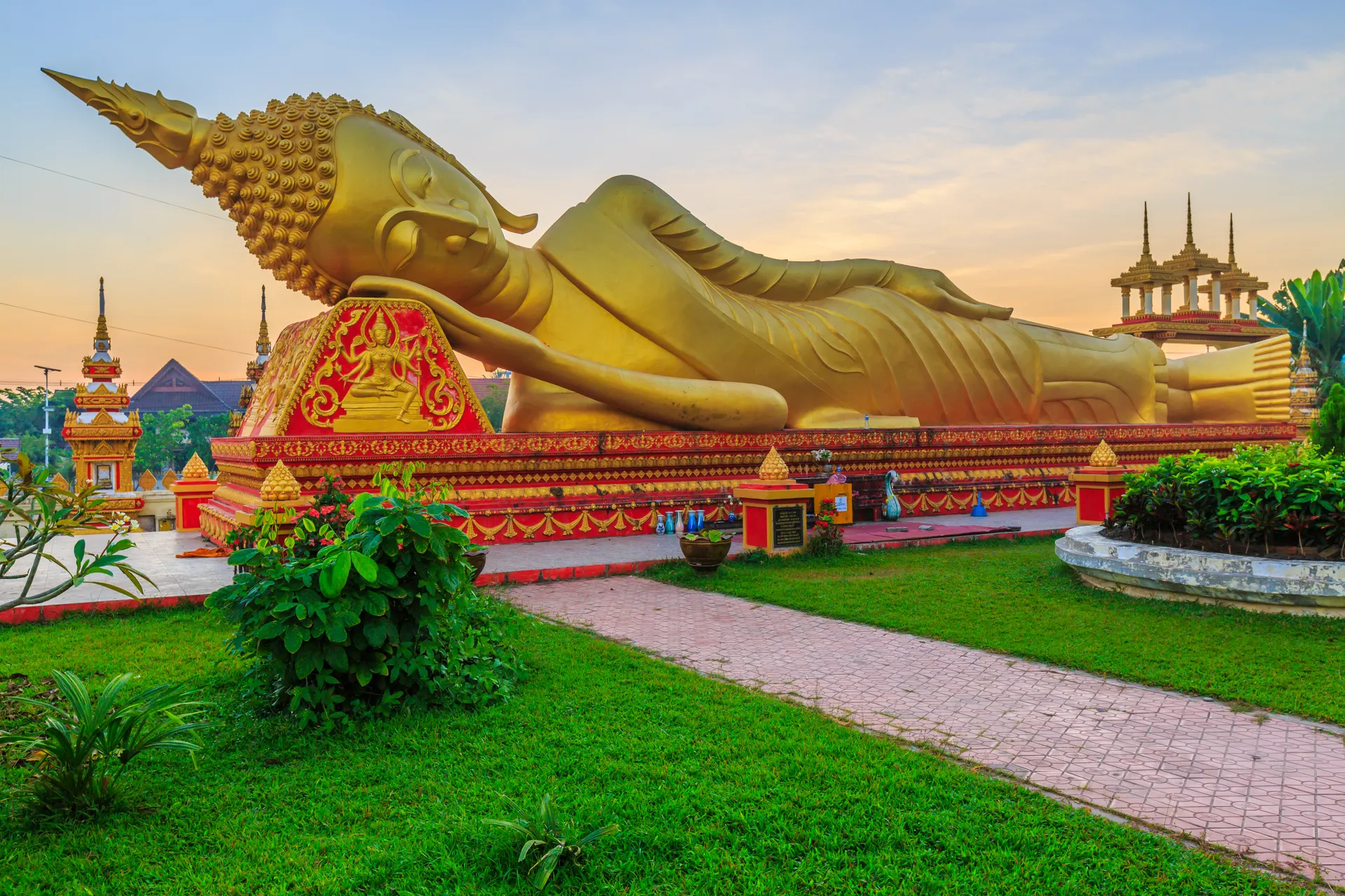 &Olives-Laos-Vientiane-Wat Pha That Luang