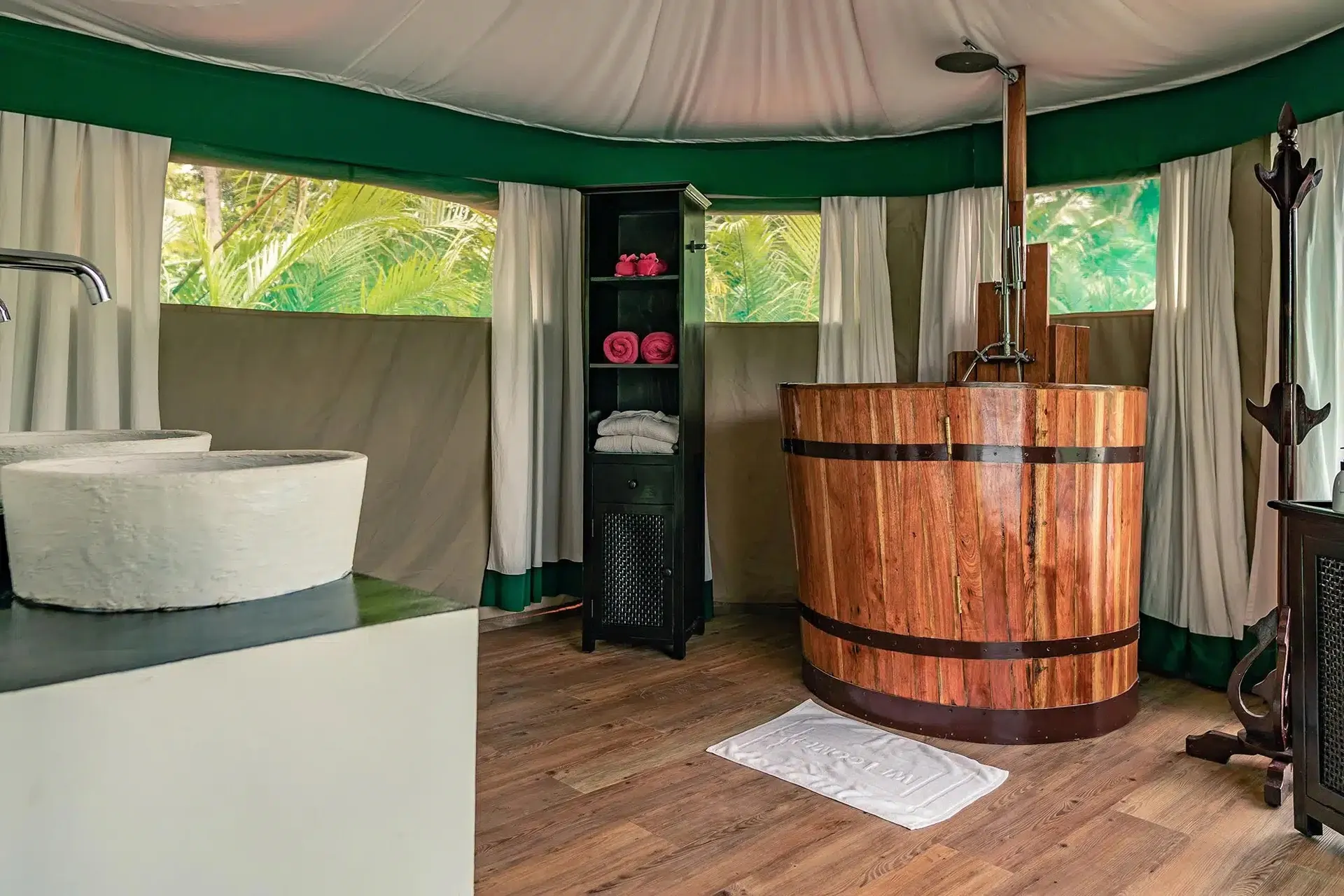 &OLives-Thailand-Koh Kong-Orchids-bathroom