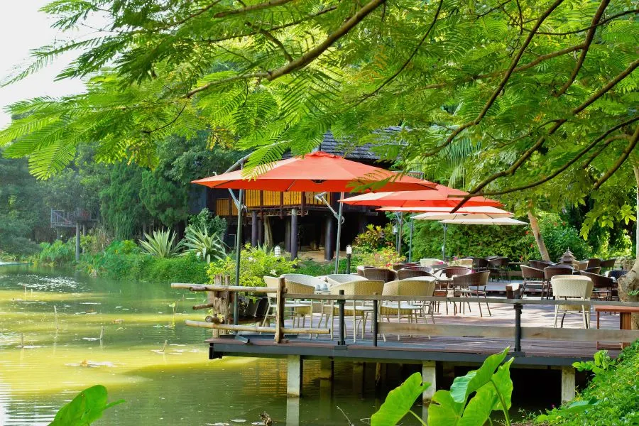 AndOlives-Thailand-Lampang-Riverlodge-terrace