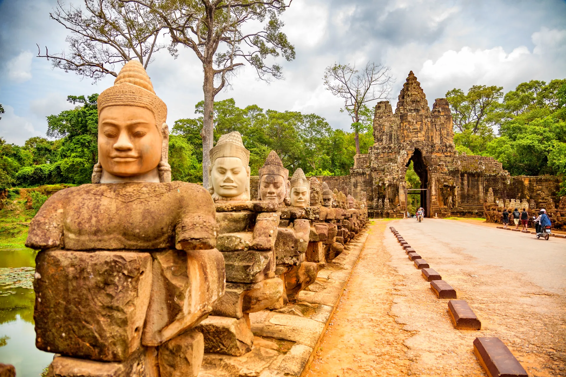 &Olives-Cambodja-Angkor Wat-Angkor Thom Statue