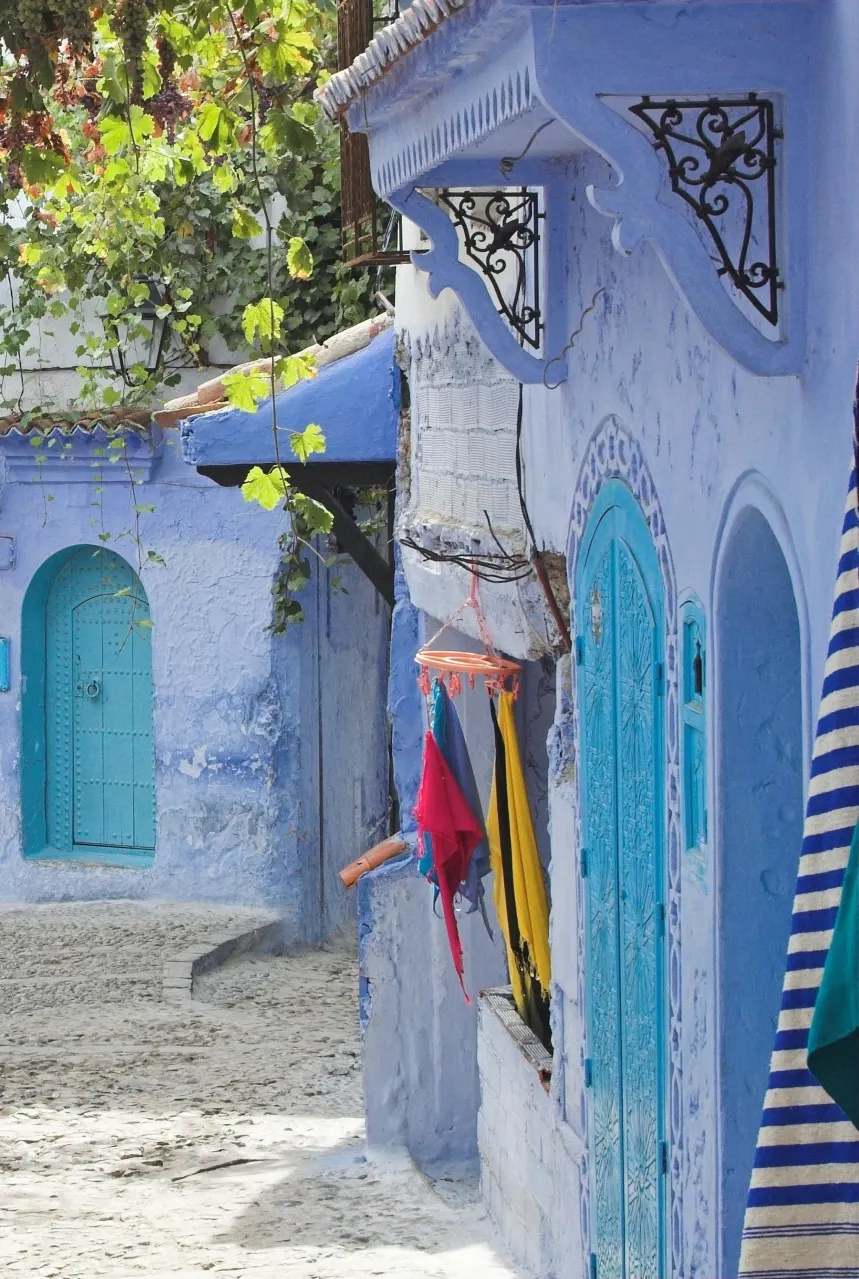 Blauw straatje in Chefchaouen, Marokko teaser
