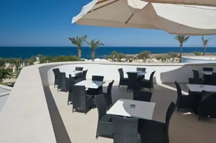 pietrablu resort & spa - puglia - italie - terrasje parasol